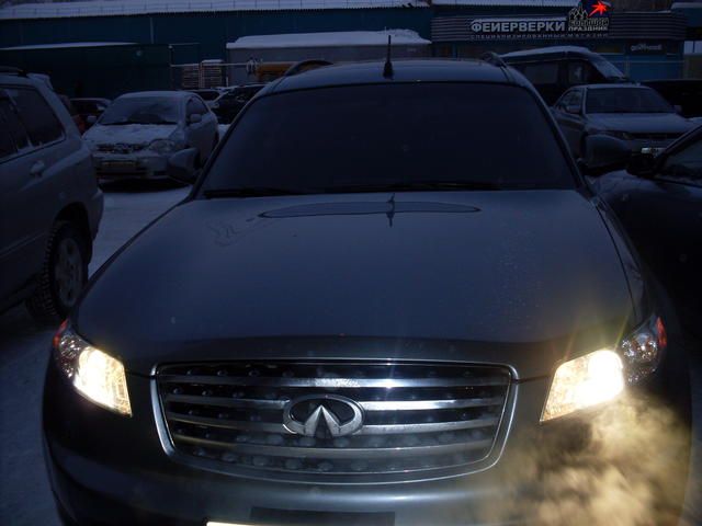 2004 Infiniti FX35