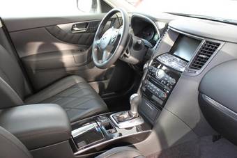 2009 Infiniti FX35 Photos