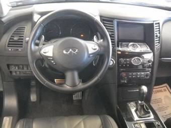 2010 Infiniti FX35 Pictures