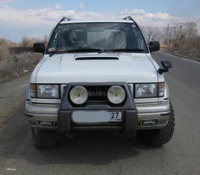 1997 Isuzu Bighorn Pictures