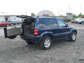 2004 Jeep Cherokee Pictures