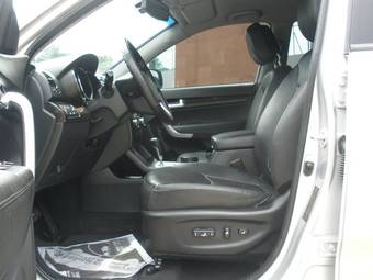 2010 Kia Sorento Photos