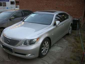 2007 Lexus LS460 Images