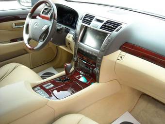 2007 Lexus LS460 Wallpapers