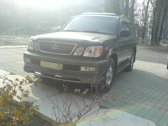 2000 Lexus LX470