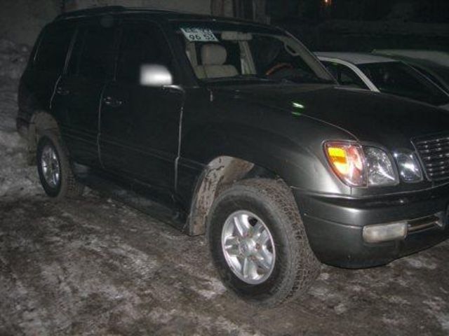 2000 Lexus LX470