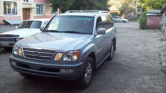 2004 LX470