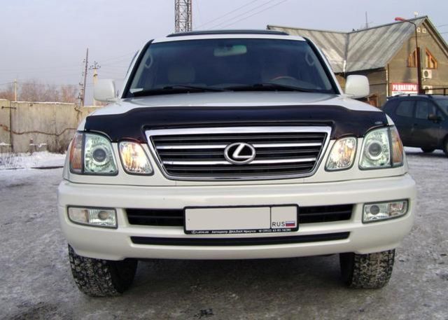 2004 Lexus LX470