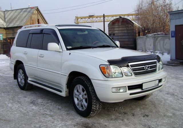 2004 Lexus LX470