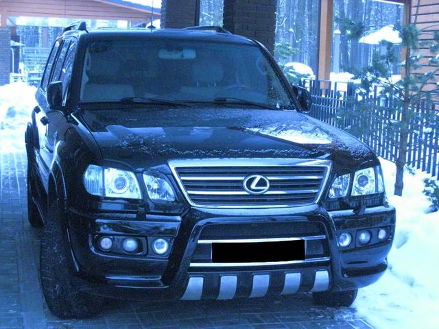 2004 Lexus LX470