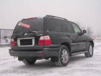 2004 Lexus LX470 Photos