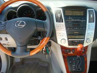 2005 Lexus RX330 Wallpapers