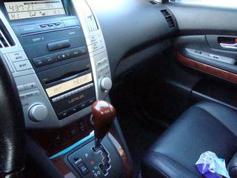 2004 Lexus RX350 Images