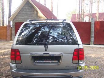 2003 Lincoln Aviator Pictures