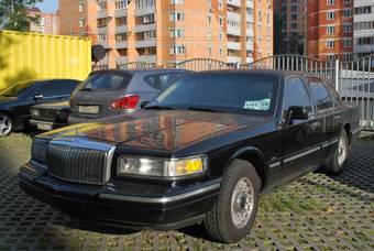 1997 Lincoln Town Car Pictures
