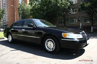 2001 Lincoln Town Car Pictures