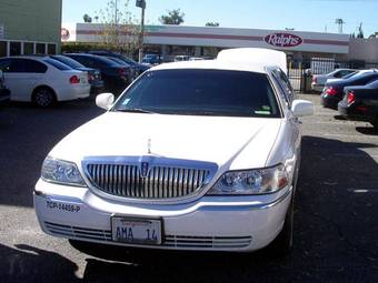 2004 Lincoln Town Car For Sale