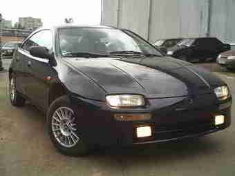 1995 Mazda 323 Images