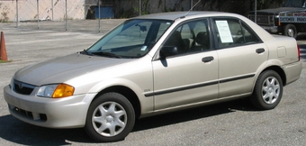2000 Mazda 323