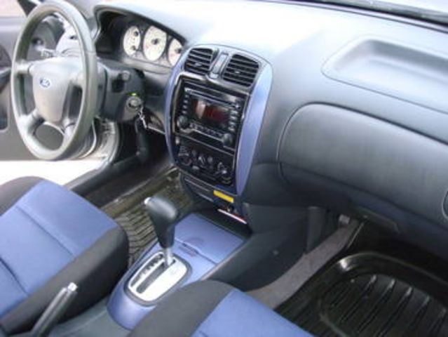 2005 Mazda 323