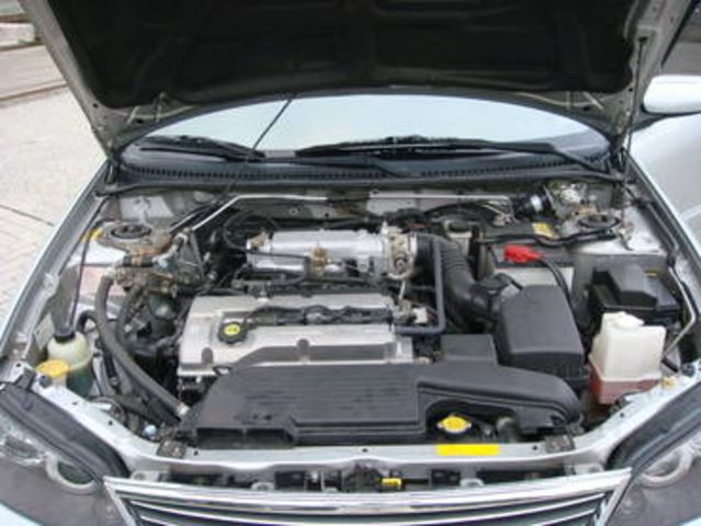 2005 Mazda 323