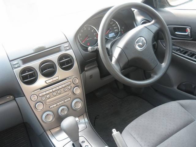 2003 Mazda Atenza