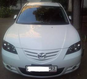 2004 Mazda Axela Photos