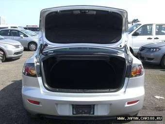 2005 Mazda Axela Photos