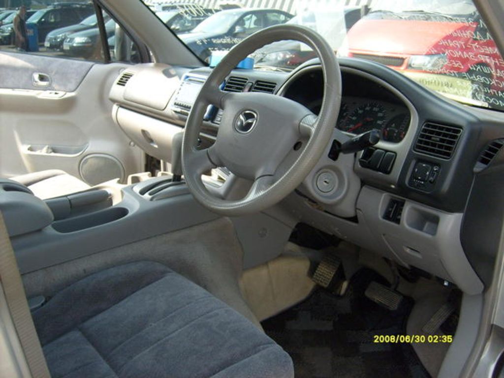2002 Mazda Bongo Friendee