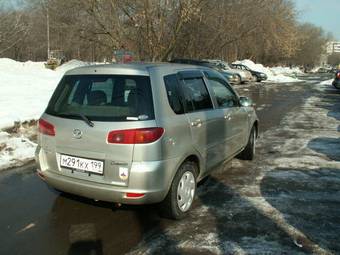 2002 Mazda Demio Photos