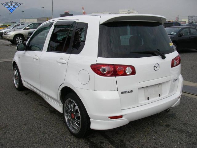 2003 Mazda Demio