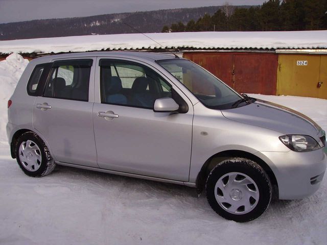 2003 Mazda Demio