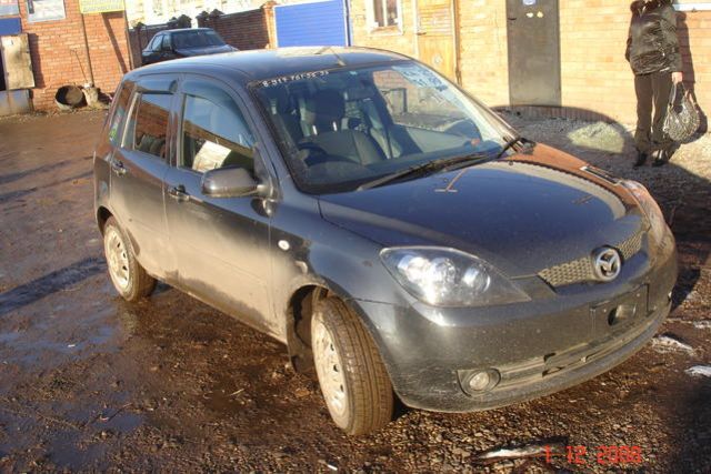 2003 Mazda Demio