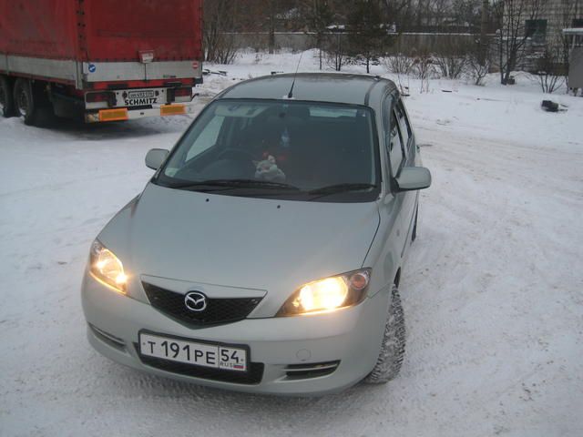 2003 Mazda Demio