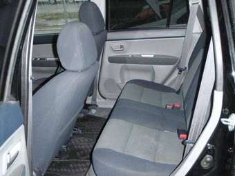 2003 Mazda Demio Photos