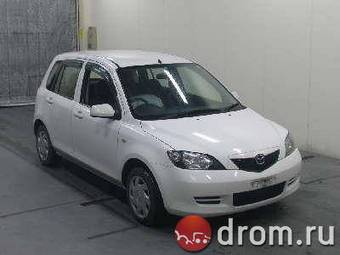 2003 Mazda Demio Pictures