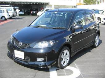 2003 Mazda Demio Photos