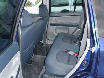 2003 Mazda Demio Photos