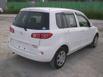 2006 Mazda Demio Pictures