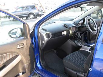 2008 Mazda Demio Photos