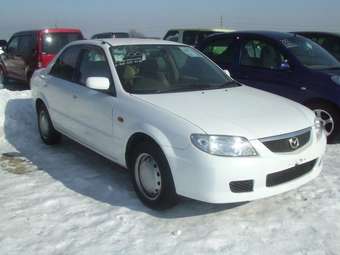 2002 Mazda Familia Photos