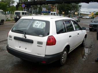 2002 Mazda Familia Photos