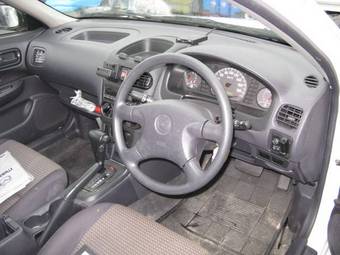 2004 Mazda Familia Van Photos