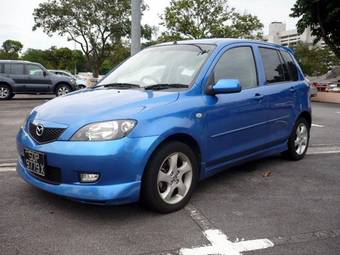 2004 Mazda MAZDA2 Pictures