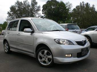 2004 Mazda MAZDA2 Photos