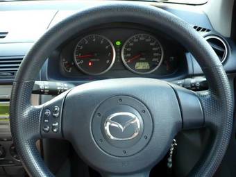 2004 Mazda MAZDA2 Pics