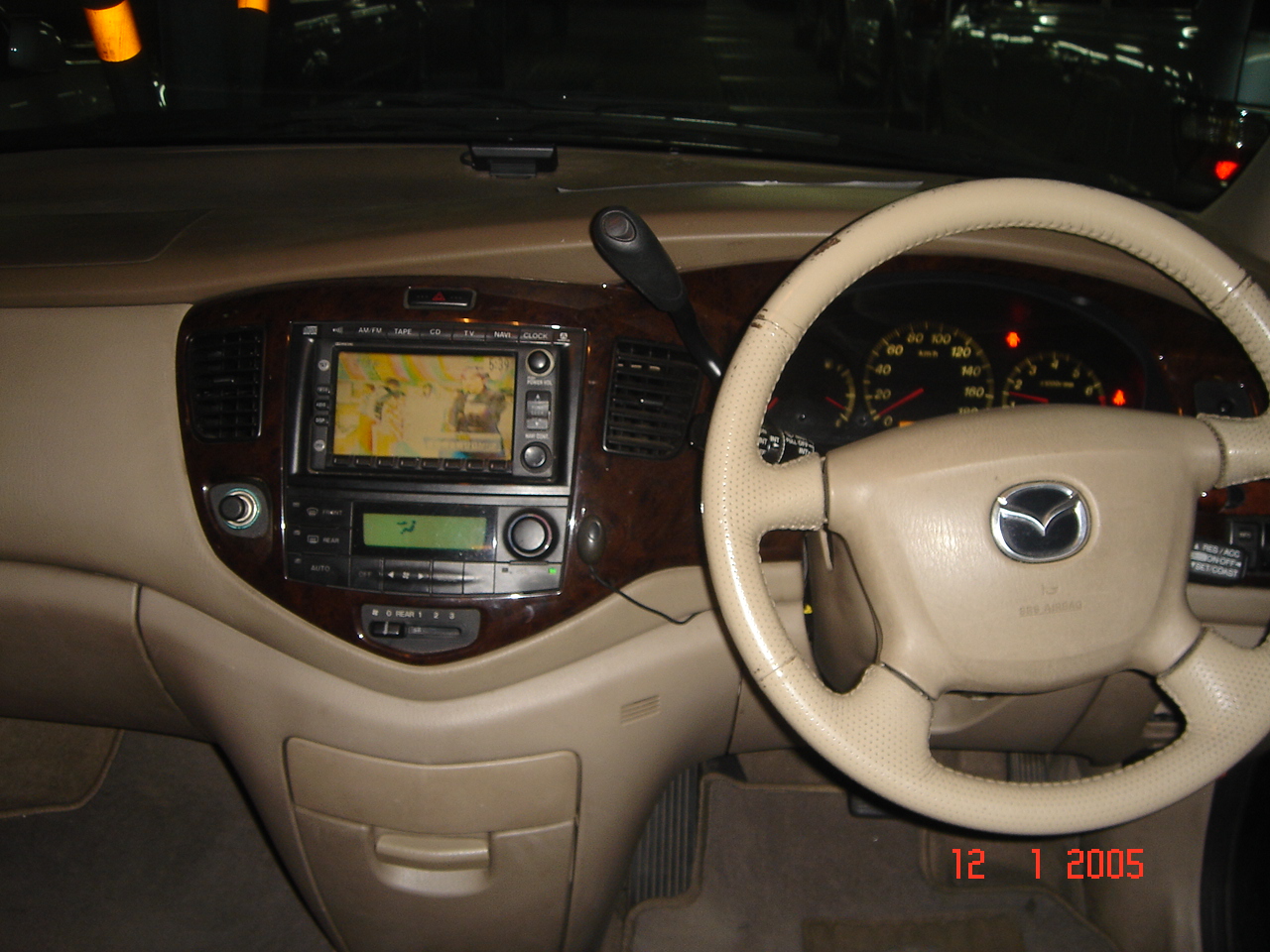 1999 Mazda MPV Photos