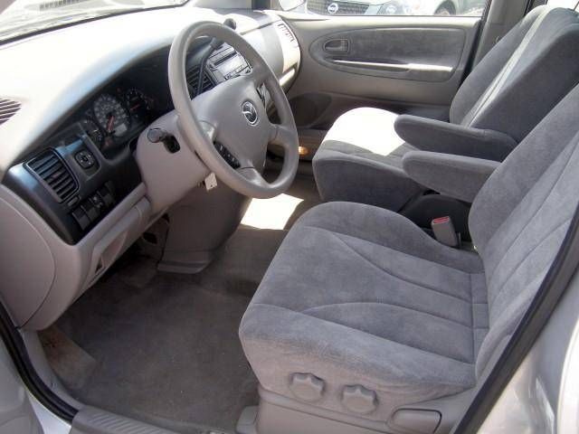 2002 Mazda MPV