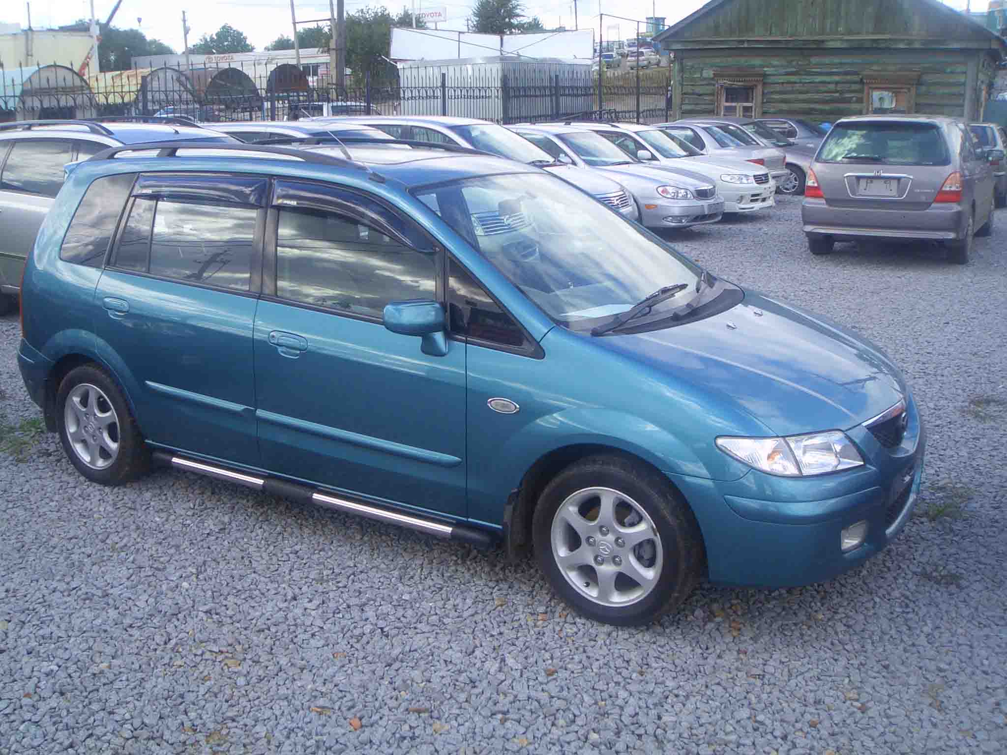 2001 Mazda Premacy Photos