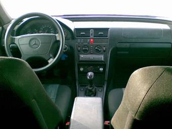 1995 Mercedes-Benz C-Class Pictures